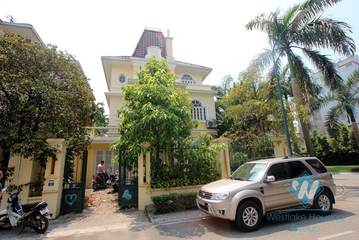 Block D, House with nice garden for rent in Ciputra, Tay Ho, Ha Noi